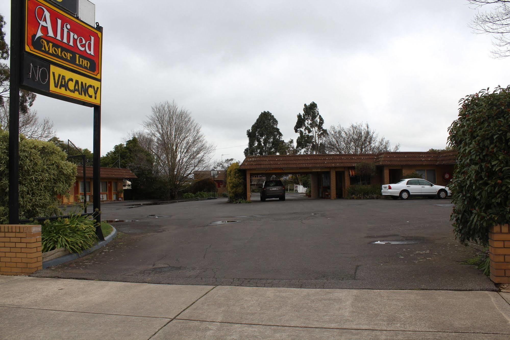 Alfred Motor Inn Ballarat Exteriör bild